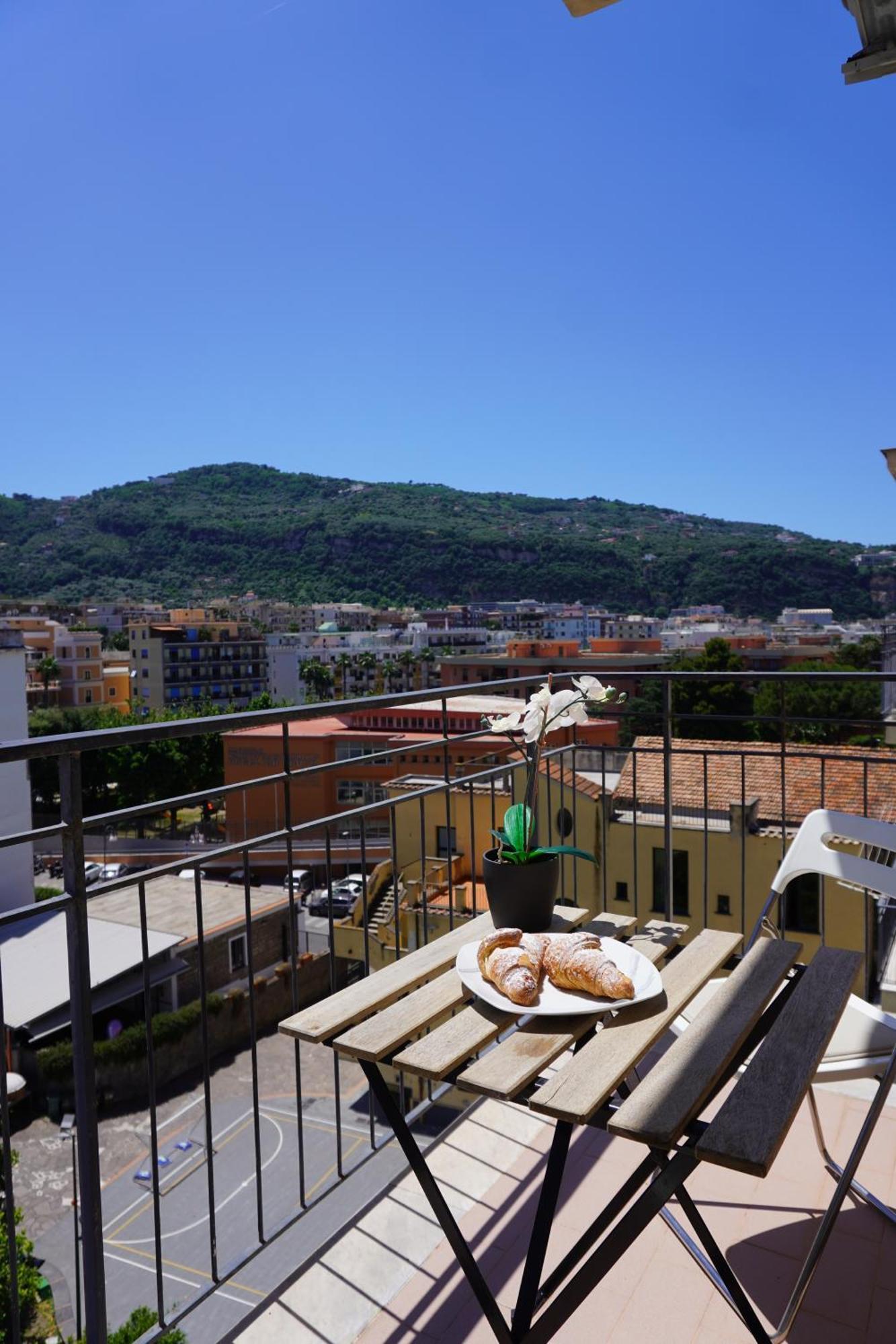 Апартаменти Casa Nelida, Sorrento Centre Екстер'єр фото